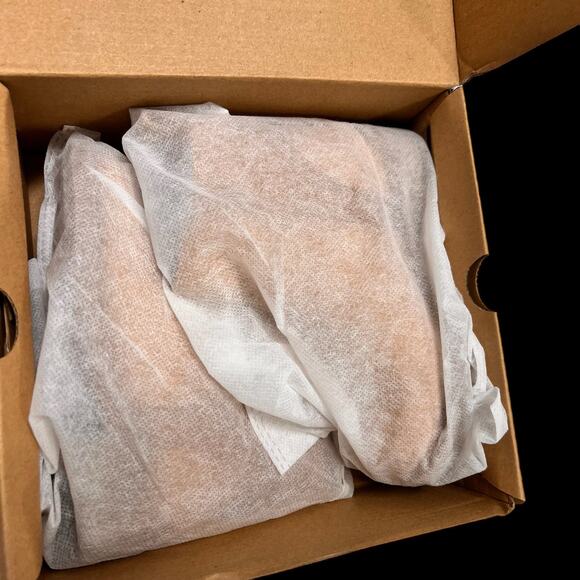 Girls lug sole  chunky heel Chelsea ankle boots. Round toe size 9 girls. B10 - Picture 7 of 8